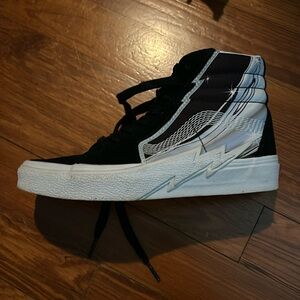 Lightning vans